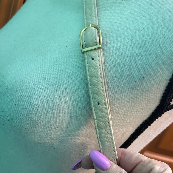 Chic Cream Woven Crossbody Bag - Picture 4 of 12